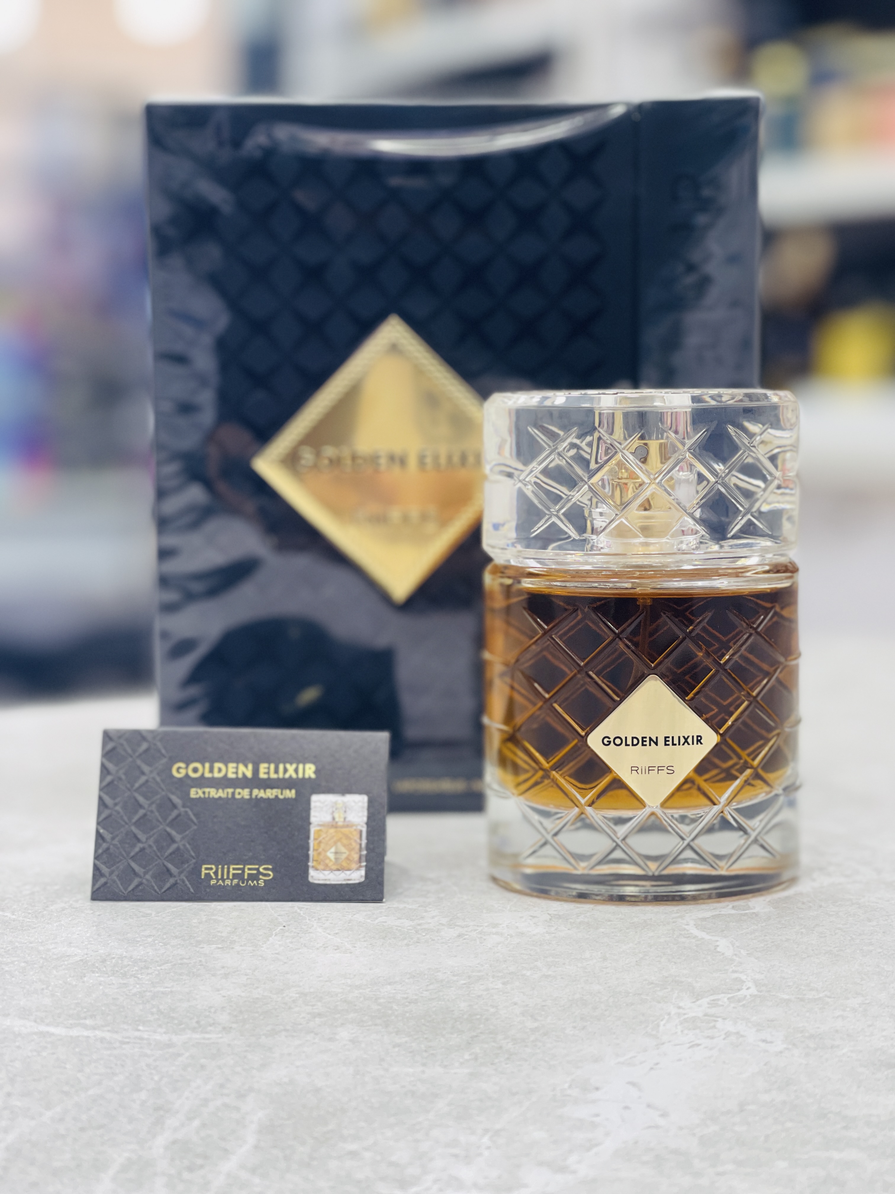 عطر ادکلن گلدن الکثیر ریفس